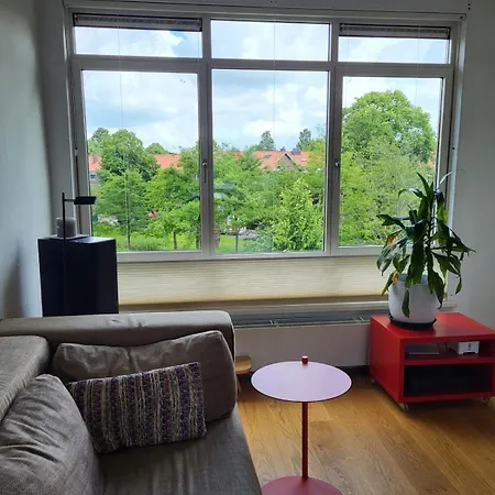 Apartment Bright And Spacious In Quiet Place *