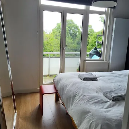 Apartment Bright And Spacious In Quiet Place Voorburg
